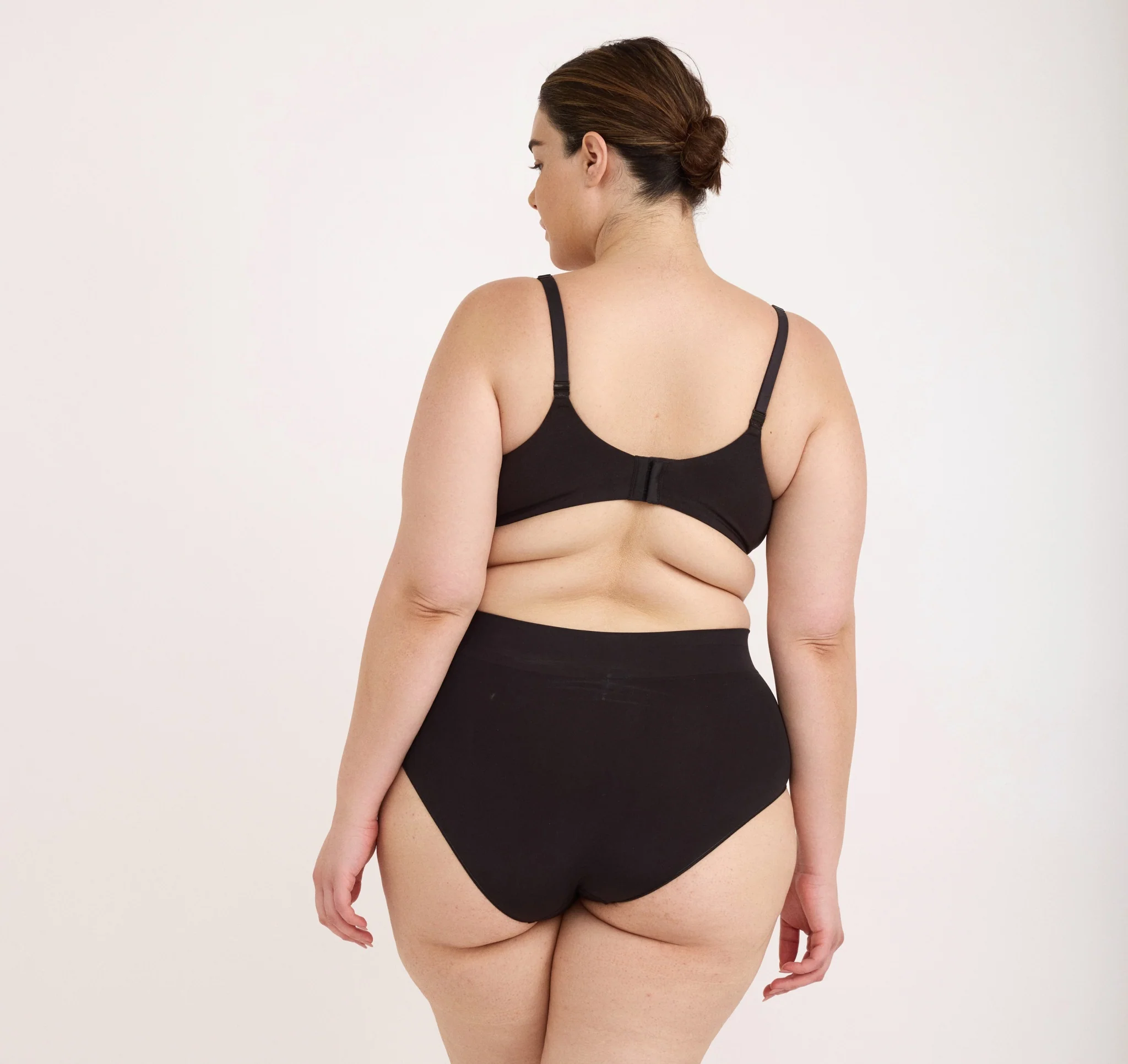 Core Full Coverage Bra - Image 3