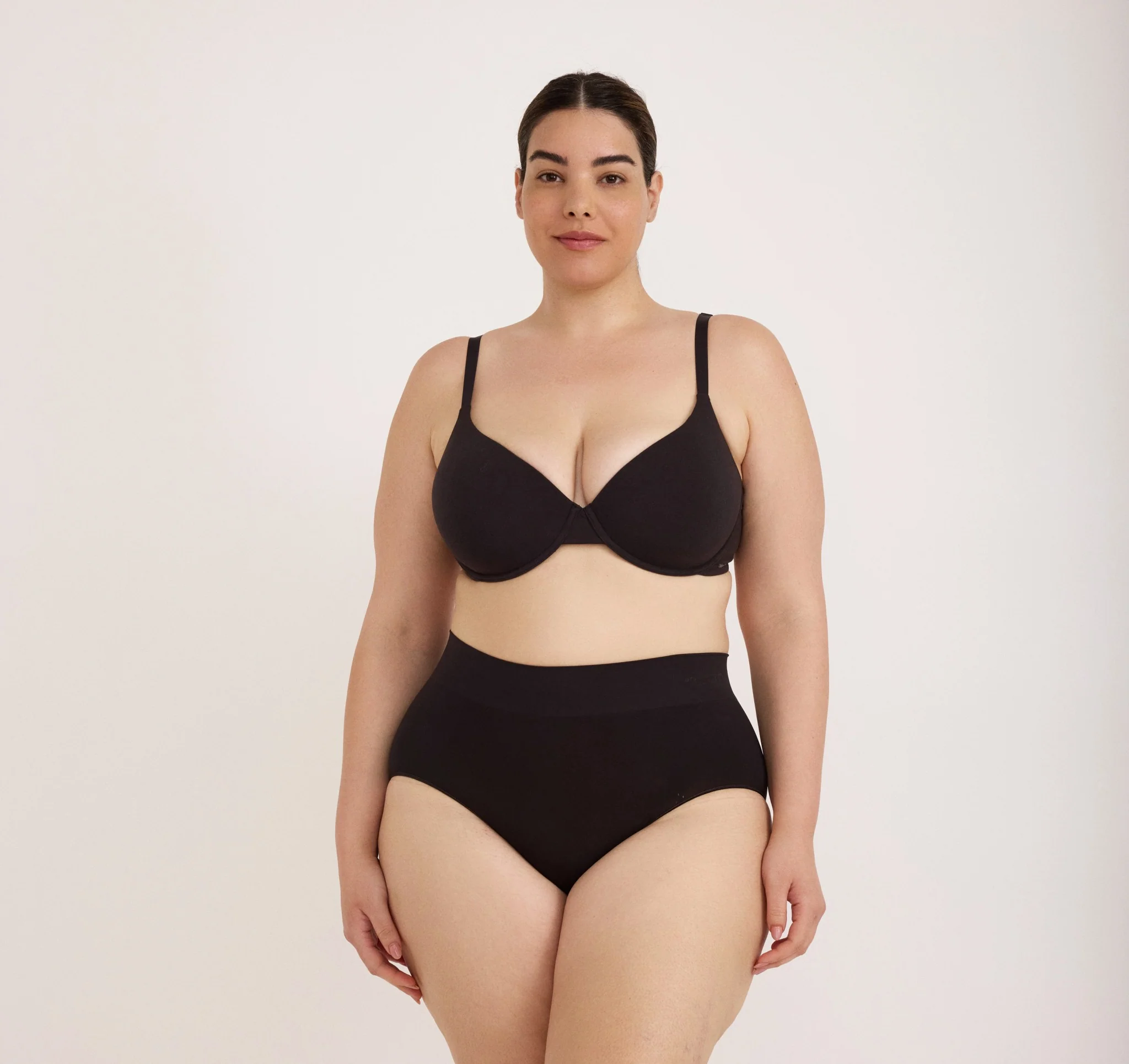 Core Full Coverage Bra - Image 4