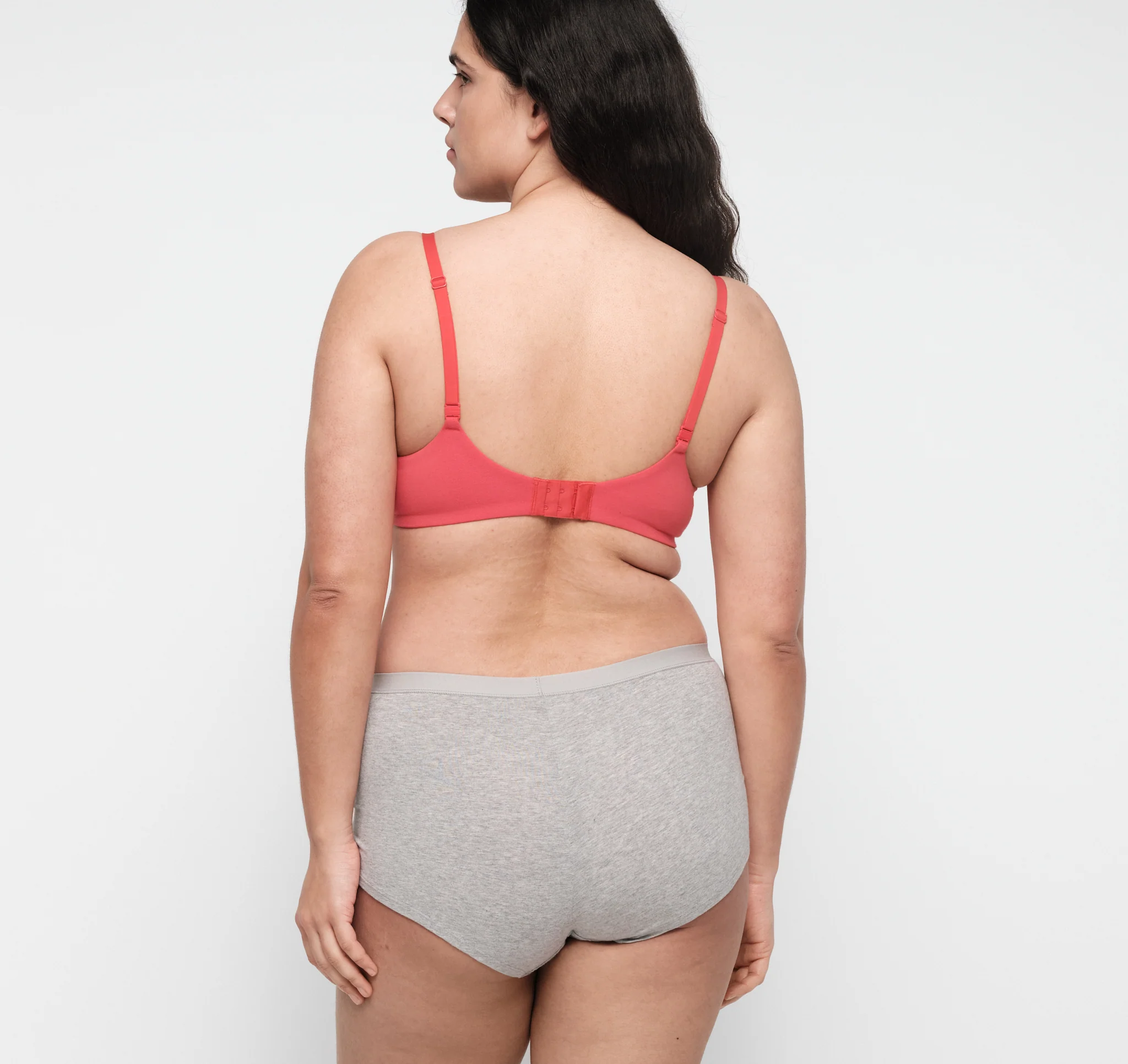 Core Wireless Plunge Bra - Image 3