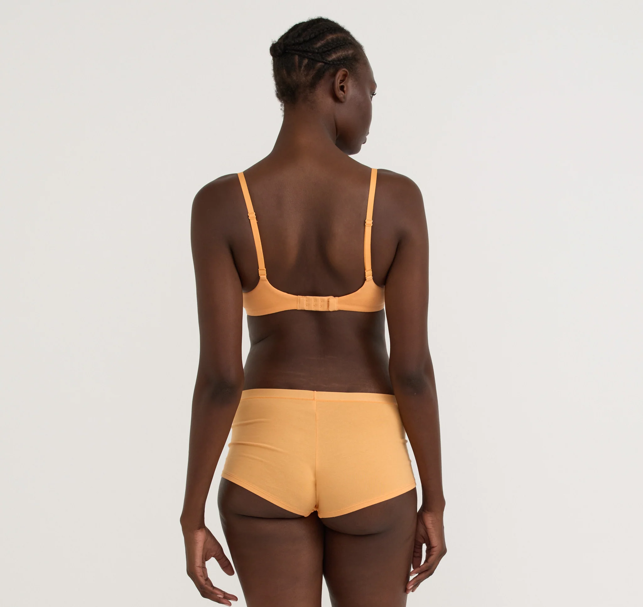 Core Wireless Plunge Bra - Image 2